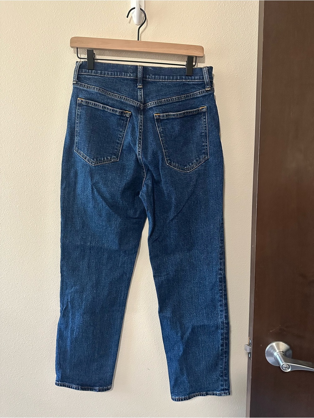 Abercrombie and Fitch the ankle straight ultra high rise medium wash 29 - Picture 8 of 8